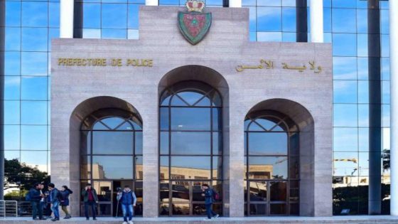 عناصر الشرطة بولاية أمن الدار البيضاء توقف أٍربعة أشخاص للاشتباه في تورطهم في قضية تتعلق بإلحاق خسائر مادية بممتلكات خاصة وحيازة السلاح الأبيض في ظروف تشكل خطرا على الأشخاص والممتلكات.