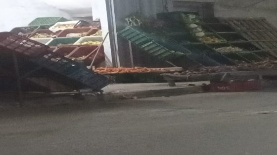 فوضى الباعة الجائلين تشوّه جمالية شوارع طرفاية.