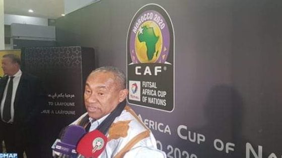 رئيس الاتحاد الإفريقي لكرة القدم يحل بالعيون