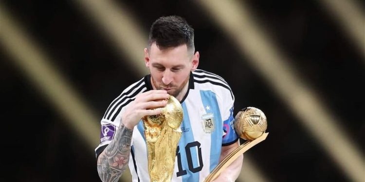ميسي ينال جائزة أفضل لاعب في كأس العالم قطر 2022