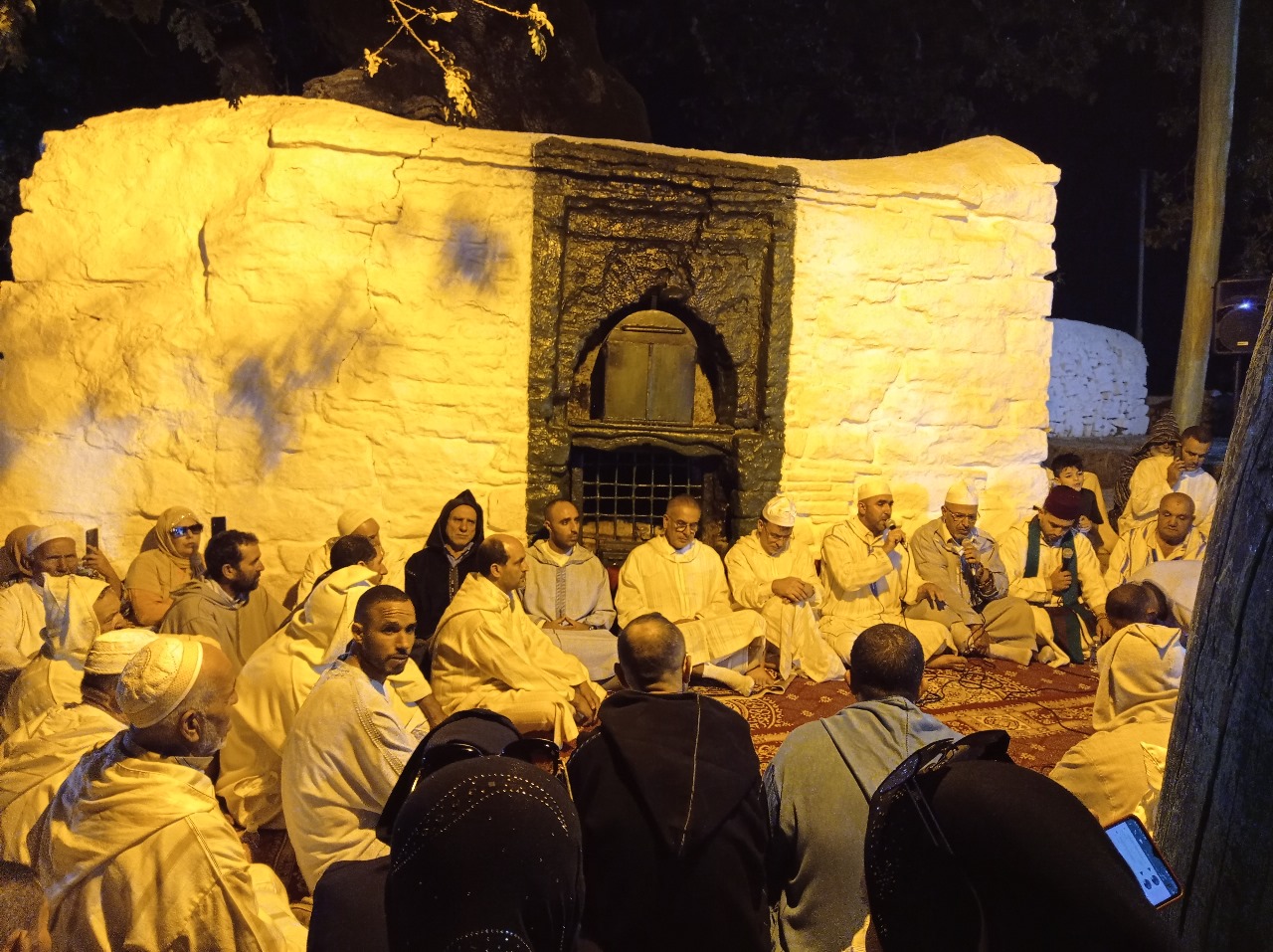 الشرفاء العلميين واتباع المشيشية الشاذلية يحتفلون بعيد المولد النبوي الشريف