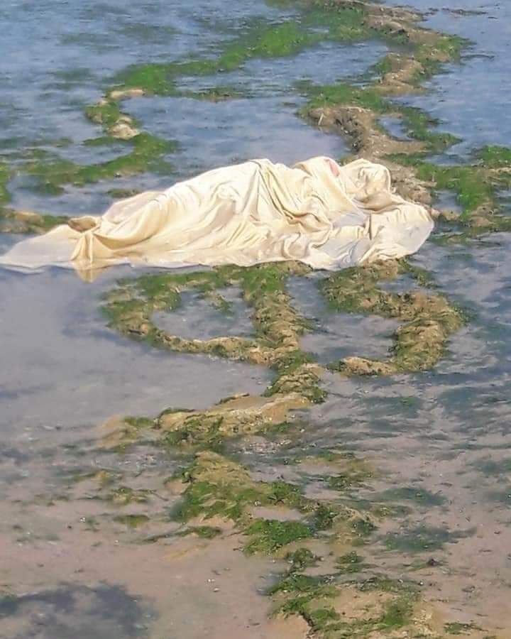 مصرع طفل غرقا بشاطئ نصف القمر بجماعة المهارزة الساحل إقليم الجديدة 