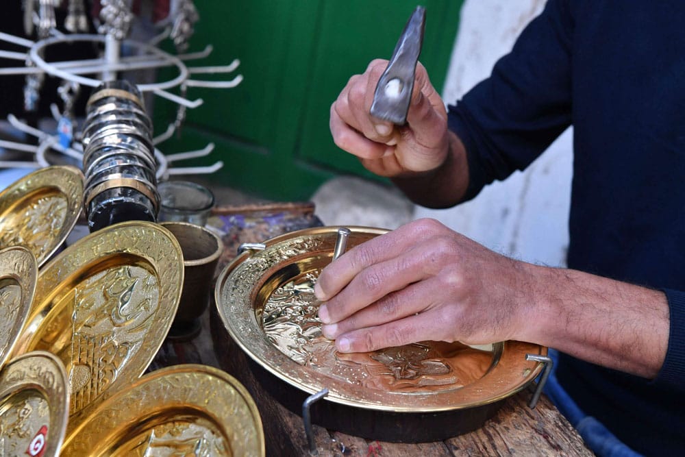 الحرف اليدوية المغربية : تراث مغربي أصيل .   