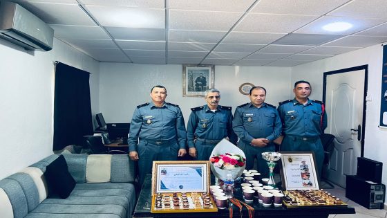 الدروة تستحضر قيم الوفاء والاعتراف.. الجسم الإعلامي والصحفي والجمعوي يطلق مبادرة تكريمية في حق قائد المركز الترابي للدرك الملكي رشيد الحافيظي بمناسبة عيد الوحدة.