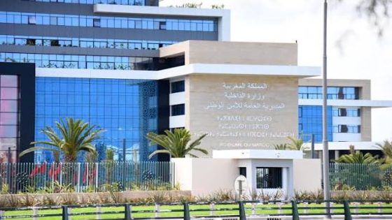 المديرية العامة للأمن الوطني تحتفي بالشرطي بوبكر لمليتي بعد تتويجه بجائزة بلند الحيدري للشعراء الشباب.